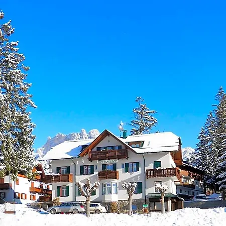 Hotel Oasi Cortina dʼAmpezzo