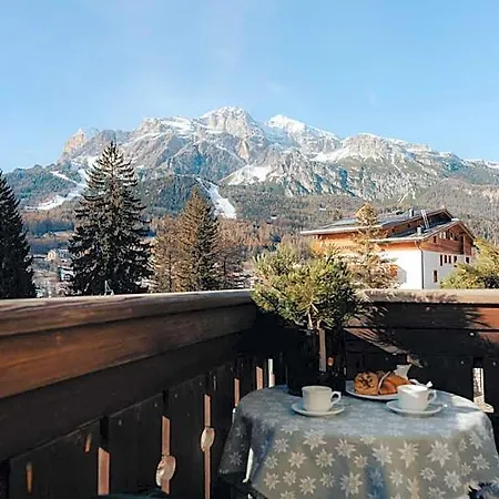 Hotel Oasi 2*